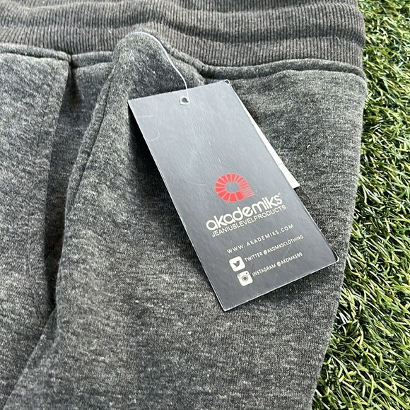 akademiks® sweatpants - Picture 3 of 8
